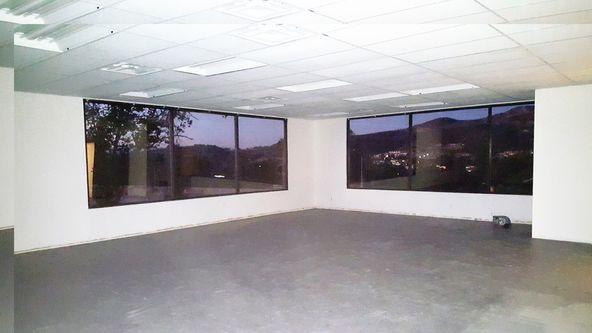 Willow Lane Office Building : 2977 Willow Ln, Thousand Oaks, CA 91361